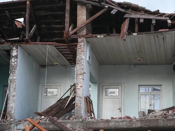 Jutro otkriva posljedice razornog potresa u turskom Balikesiru