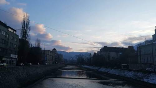 Jutros na sjeveru sunčano, u ostatku BiH oblačno vrijeme