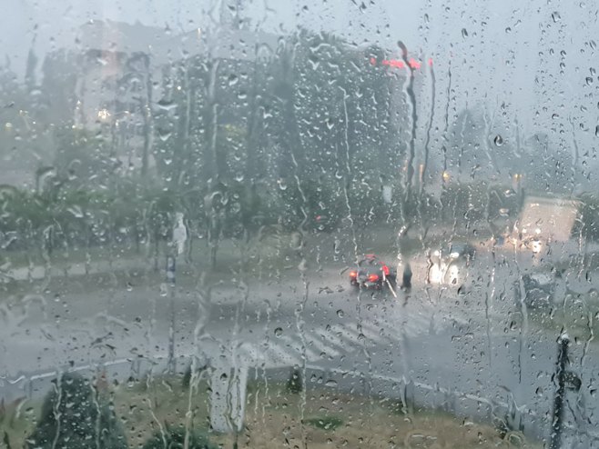 Jutros u BiH kiša i grmljavina