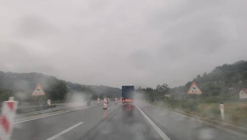 Jutros u BiH mokar kolovoz, savjetuje se maksimalno oprezna vožnja