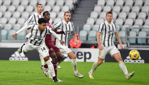 Juventus preokretom slavio u torinskom derbiju