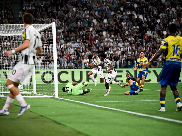 Juventus sa igračem manje pobijedio Parmu