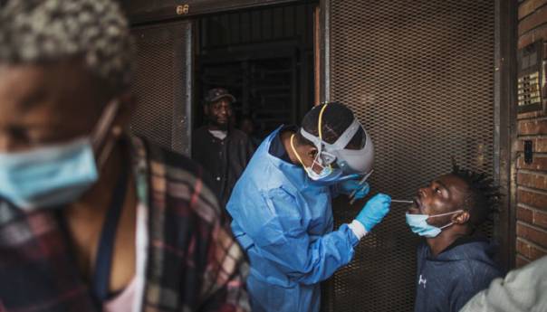 Južnoafrički liječnici: Omikron ne izaziva teške oblike bolesti