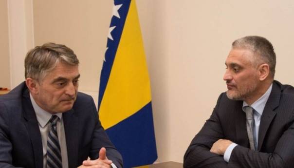 Kabinet Komšića: Tvrdnje da Komšić šalje Jovanovića da brani Novalića su glupost i hinjaluk