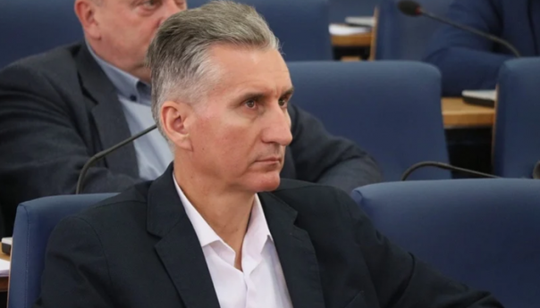 Kad su ’92. tri Ademovića uzela pušku niko nije rekao nepotizam