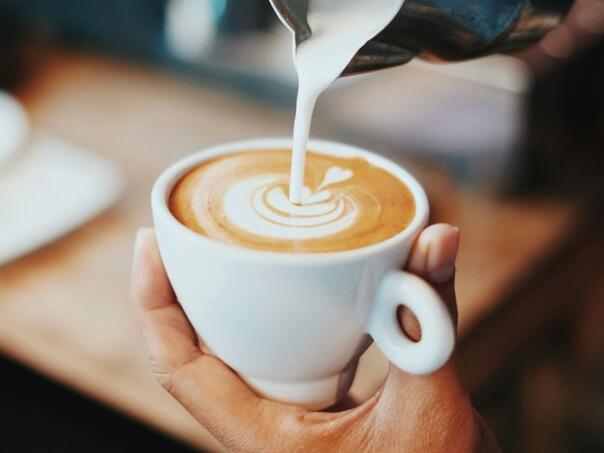 Kada je najbolje popiti prvu kafu? Nauka ima odgovor