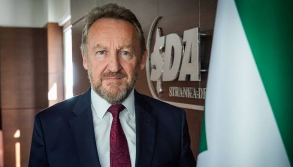 Kada su im propale tvrdnje o 'izdaji' Izbornog zakona, reciklirali su stare besmislene optužbe