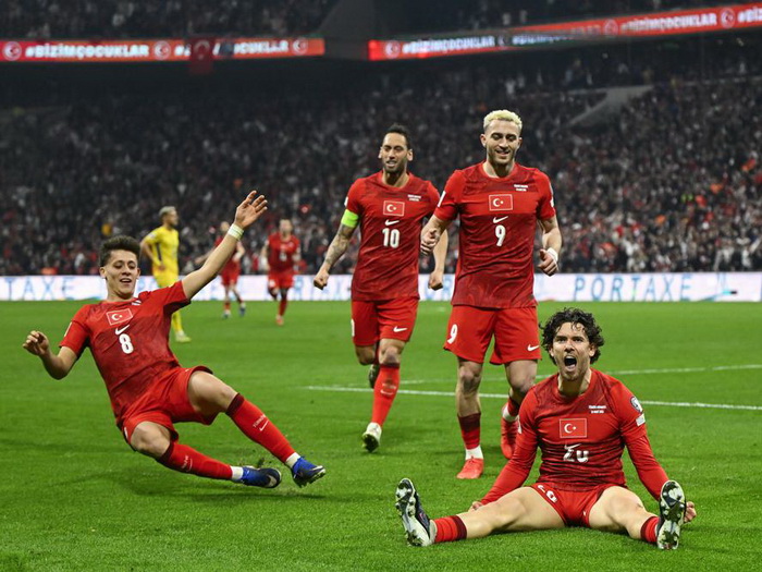 Kadioglu donio Turskoj finale baraža!