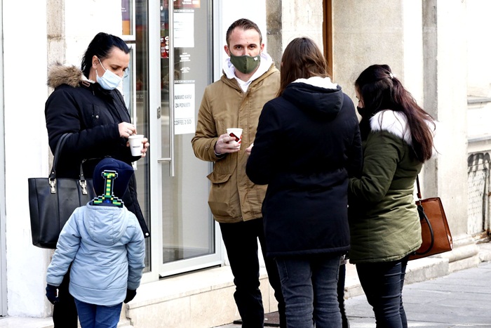 Kafenisanje za vrijeme 'lockdowna' u Sarajevu