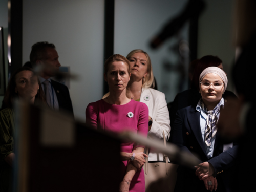Kaja Kallas u Brisel otvorila izložbu posvećenu žrtvama Srebrenice: Sjećanje je moralna obaveza