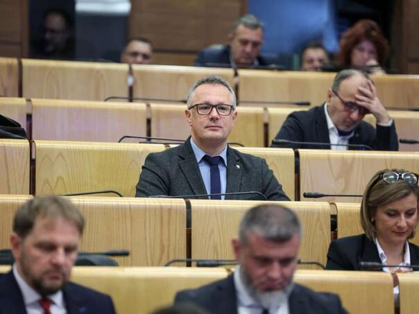 Kajan traži da se u Federaciji BiH zabrane borbe životinja