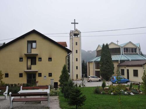 Objavljeni detalji pljačke župnika u Kaknju