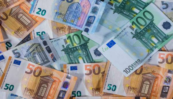 Kakav peh! Smušeni vlasnik bacio 22.000 eura u smeće