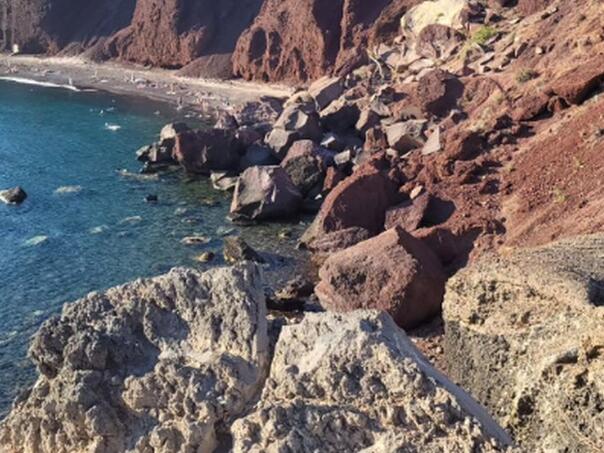 Kako izgleda plaža na Santoriniju koja više ne postoji?
