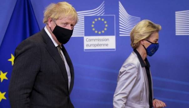 Kako je Britanija nadmudrila EU oko vakcina