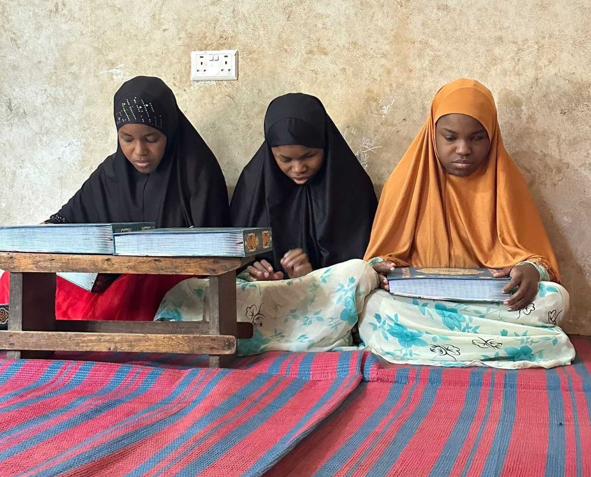 Foto: Kako je ekipa Pomozi.ba pomogla porodicu sa petero slijepe djece