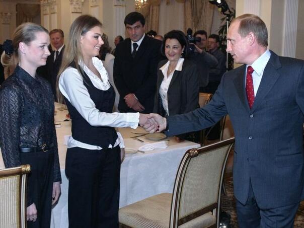 Kako je Navaljni otkrio tajnu palatu i Putinovu ljubavnicu