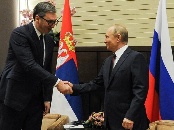 Kako Rusija disciplinuje vlast u Srbiji