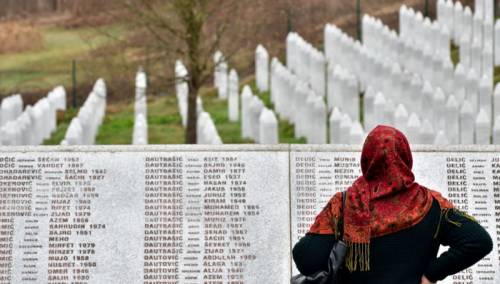 Kako ruski fondovi podupiru zvanično negiranje genocida iz RS