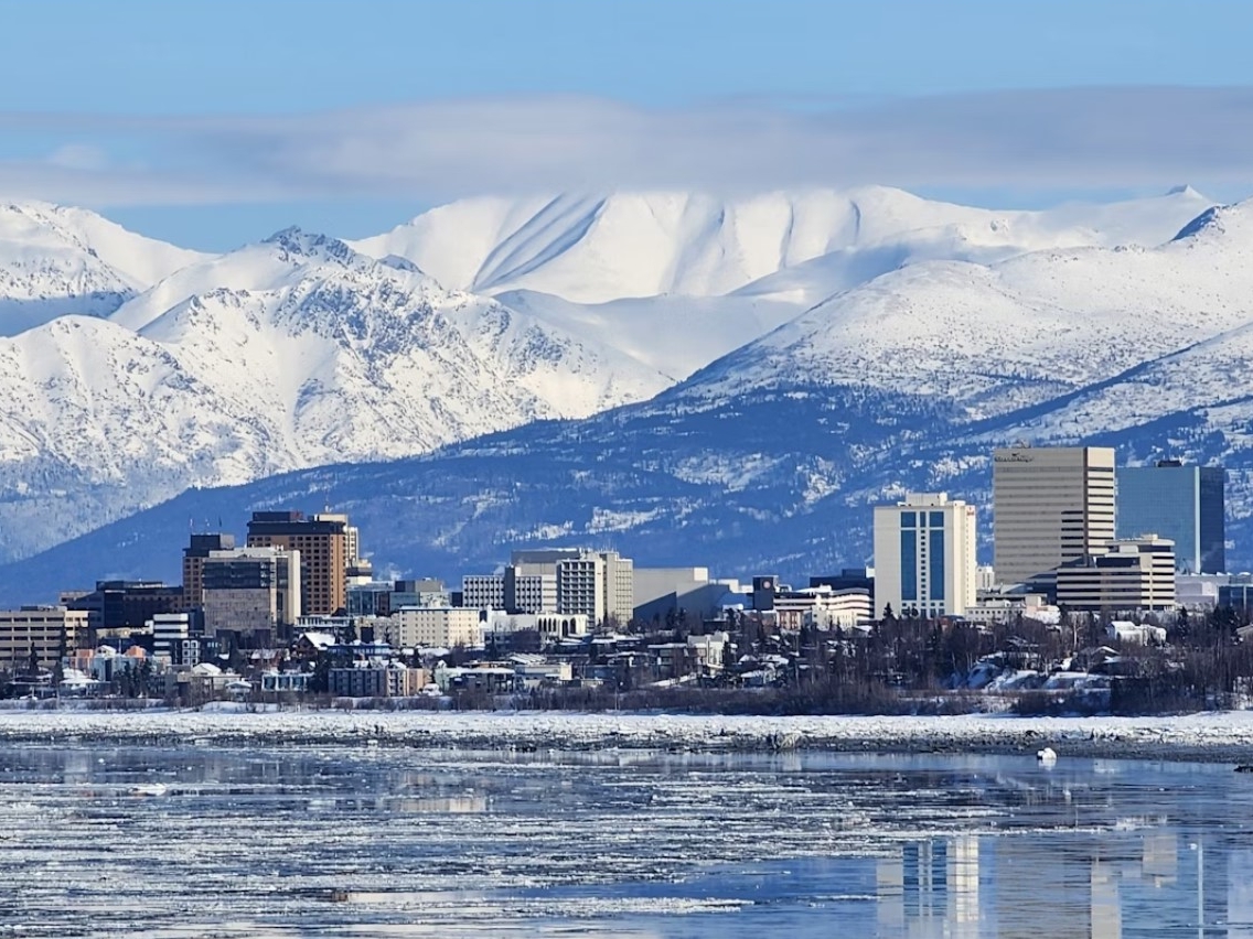 Kako se Anchorage priprema za susret Trump-Putin: Sobe rasprodate, hoteli puni