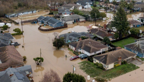 Kalifornija: Poginulo najmanje 14 osoba, bujica odnijela dječaka