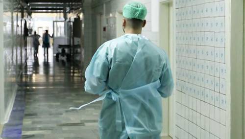 Kalifornija proglasila vanredno stanje nakon prve smrti od koronavirusa