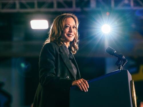 Kamala Harris već glasala na izborima u SAD-u