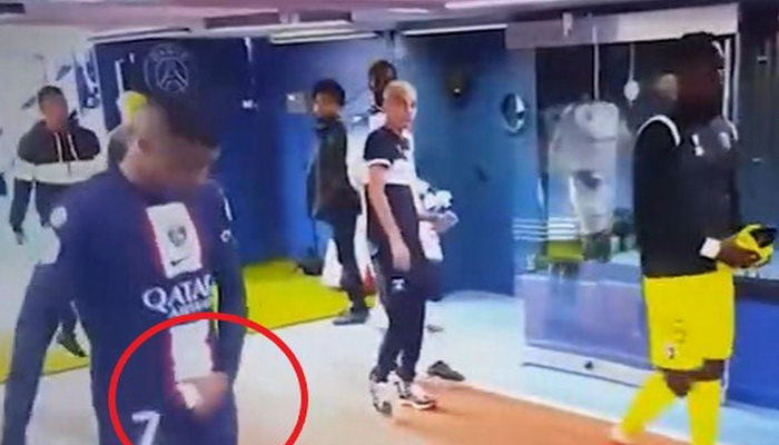 Kamere uhvatile Mbappeovu neprimjerenu gestu: 'Kakav primitivac'