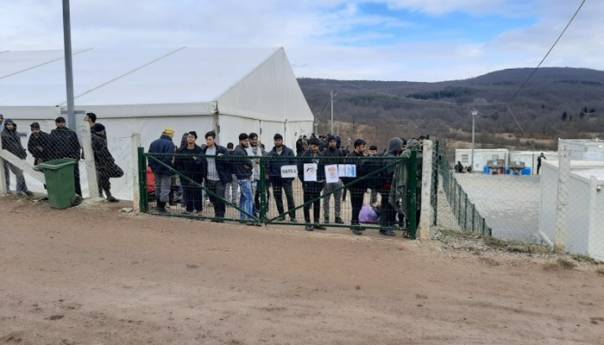 Kamp 'Lipa' još nije zatvoren, uposlenici i dalje čekaju odluku nadležnih