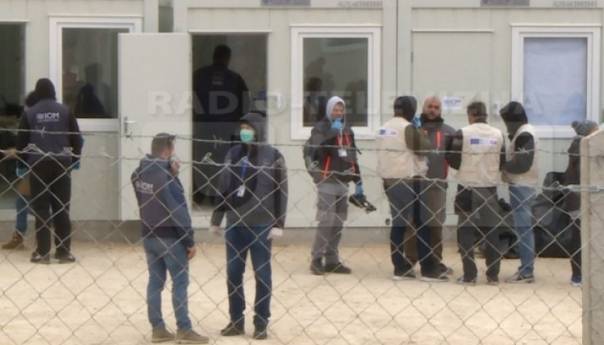 Kamp Lipa: Migranti napali policiju i zaštitare
