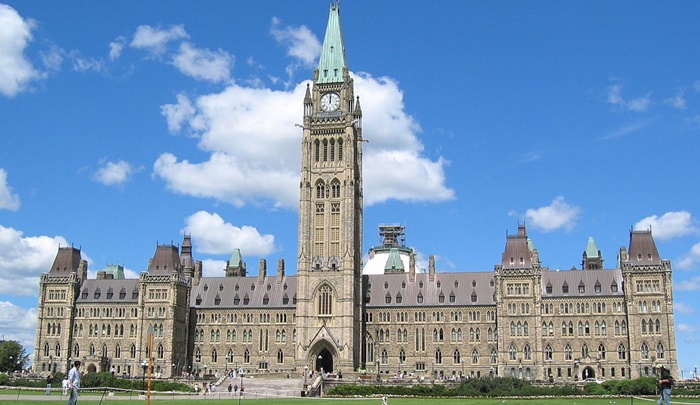 Kanada obustavila rad Parlamenta do 20. aprila