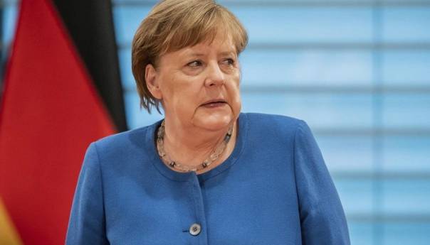 Kancelarka Angela Merkel mora u karantin
