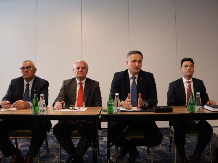 Kandidaturu Denisa Bećirovića za Predsjedništvo podržalo 12 stranaka