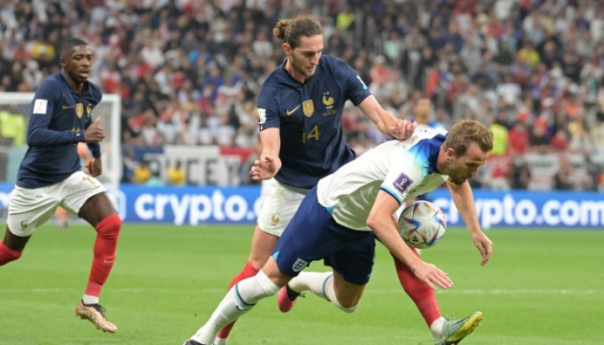 Kane tragičar Engleza, Francuska u polufinalu