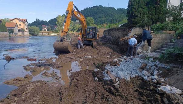 Kanton Sarajevo: Uređenje korita Bosne i Željeznice