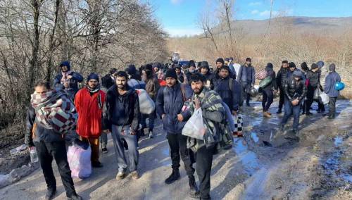 Kantoni i općine se ponašaju kao države, a SNSD i HDZ migranti ne zanimaju