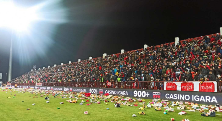 Kao na stadionu Bešiktaša: Pogledajte koliko igračaka su donijeli navijači Veleža