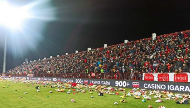 Kao na stadionu Bešiktaša: Pogledajte koliko igračaka su donijeli navijači Veleža