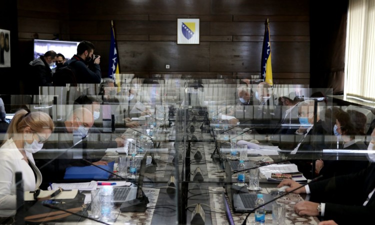 Kao rezultat mjera broj novozaraženih pao na 280 dnevno