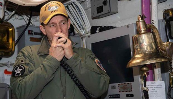 Kapetan američkog nosača aviona smijenjen jer je upozorio da će mornari umrijeti