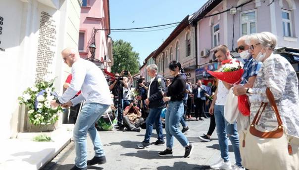 Kapija u Tuzli: Nema smiraja dok je zločinac Đukić na slobodi