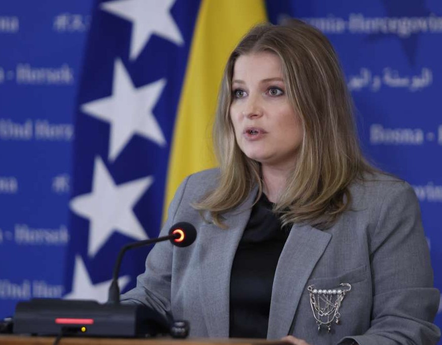 Karamahić-Abazović: Poslanici snose odgovornost pred 15 hiljada zaposlenih koji čekaju plate
