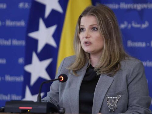 Karamahić-Abazović: Poslanici snose odgovornost pred 15 hiljada zaposlenih koji čekaju plate