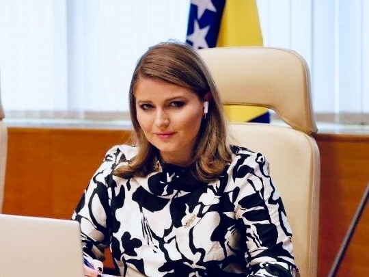 Karamehić-Abazović: Braćo, Hrvati, da li ste sinoć slavili ubijanje katolika u Gazi