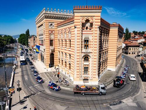 Karavan Red Bull Racinga prošao ulicama Sarajeva i najavio Red Bull Showrun