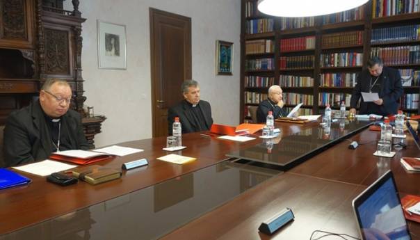 Kardinal Puljić oštro kritikovao Komšića i Čovića