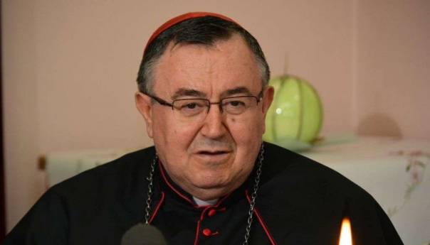 Kardinal Puljić: S BiH skinuti 'luđačku košulju'