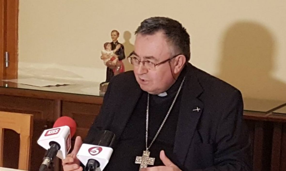 Kardinal Puljić sutra u Srebrenici
