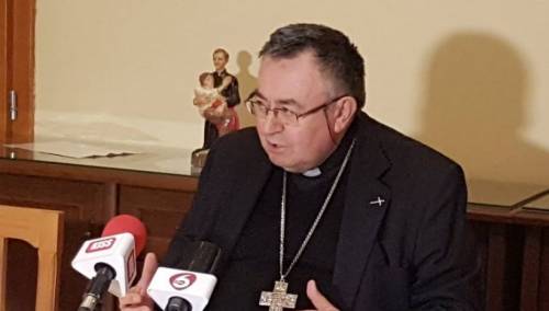 Kardinal Puljić sutra u Srebrenici