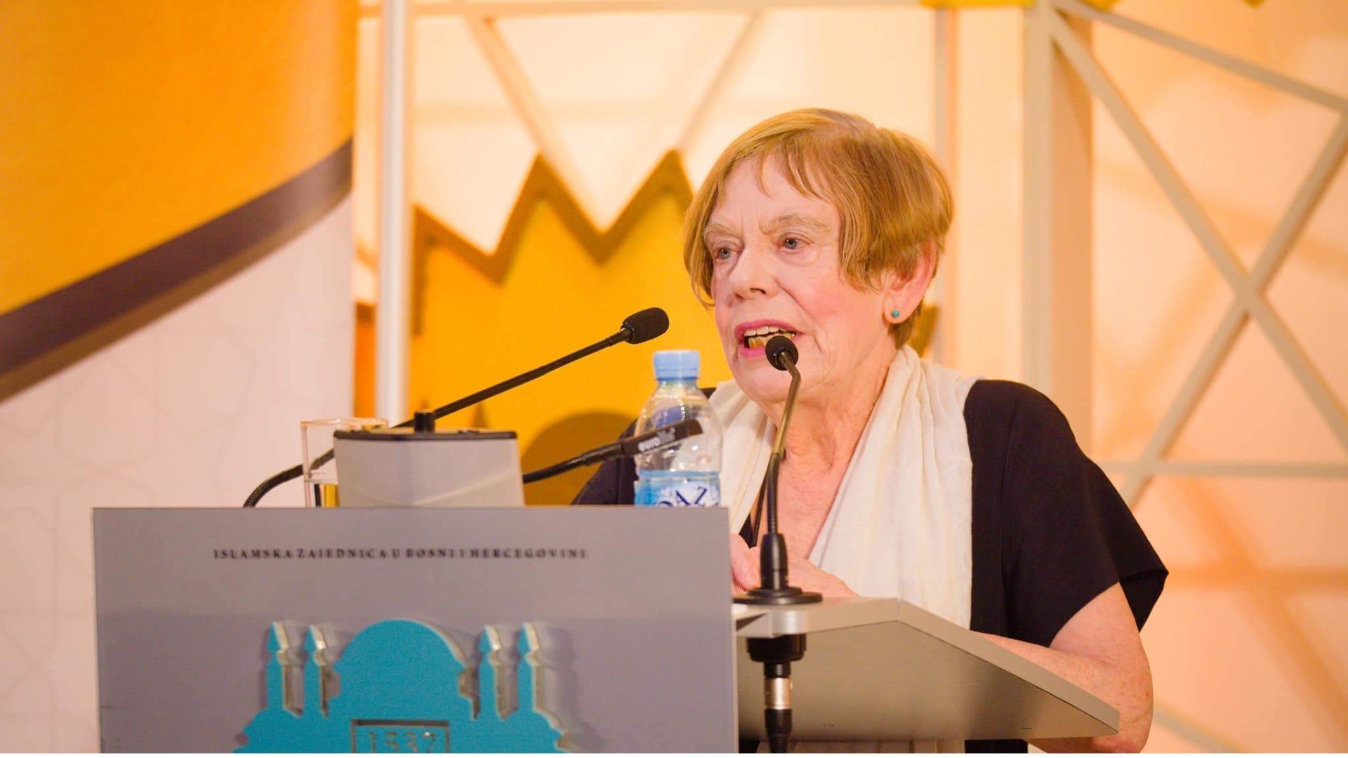 Karen Armstrong u Sarajevu: Svijet je u ozbiljnoj opasnosti